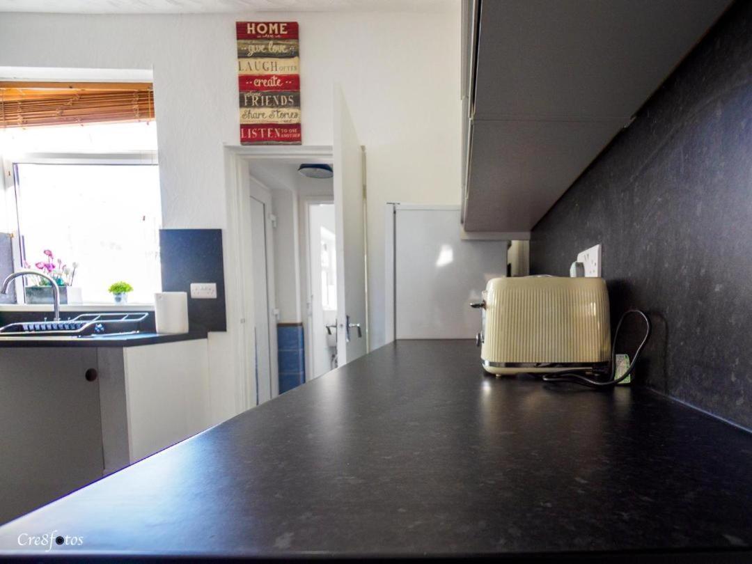12 Cornwallis Lodge Family Room 2 Stoke-on-Trent Eksteriør billede