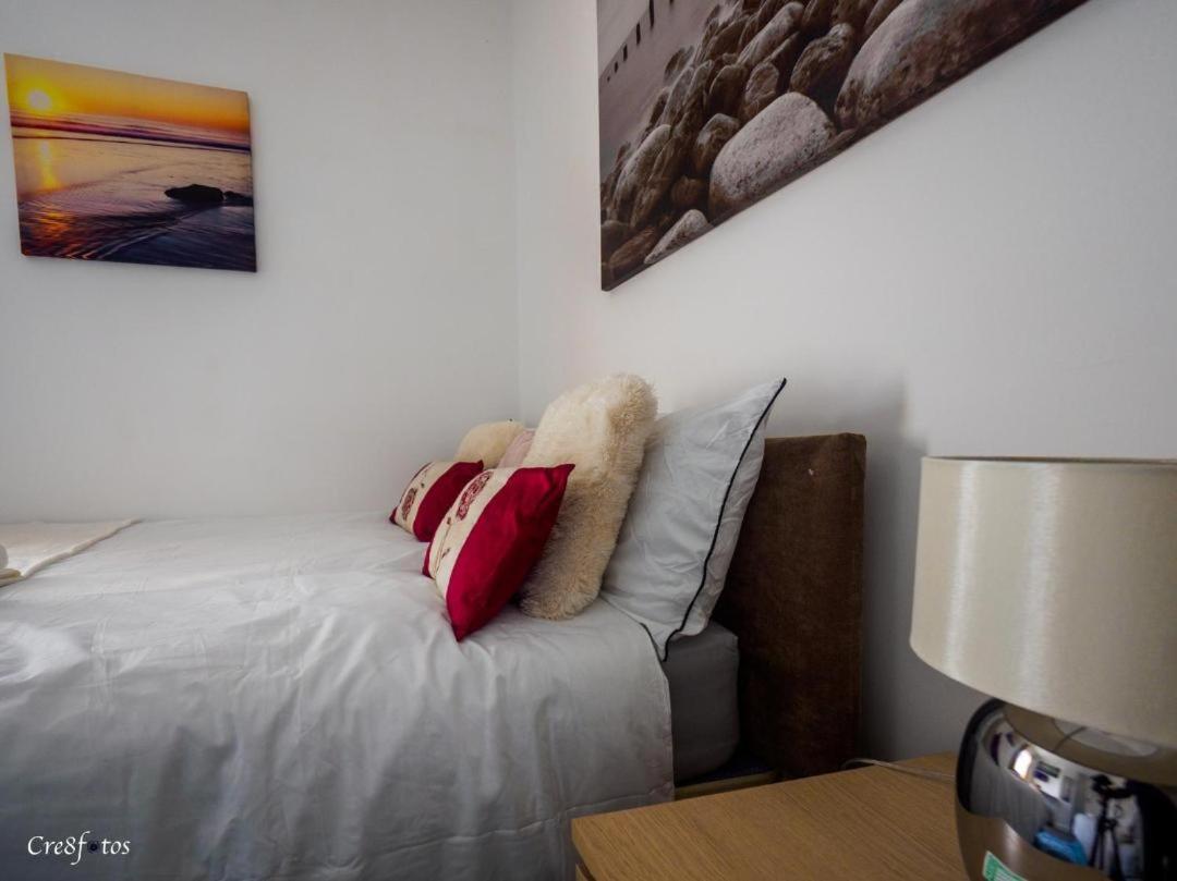 12 Cornwallis Lodge Family Room 2 Stoke-on-Trent Eksteriør billede