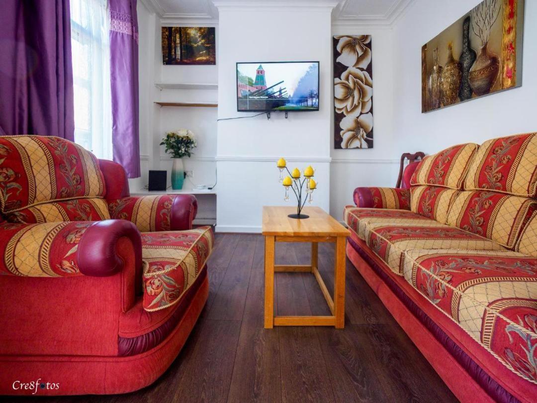 12 Cornwallis Lodge Family Room 2 Stoke-on-Trent Eksteriør billede